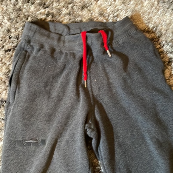 Nike LeBron James Sweatpants Dri Fit sz Medium - Picture 3 of 7